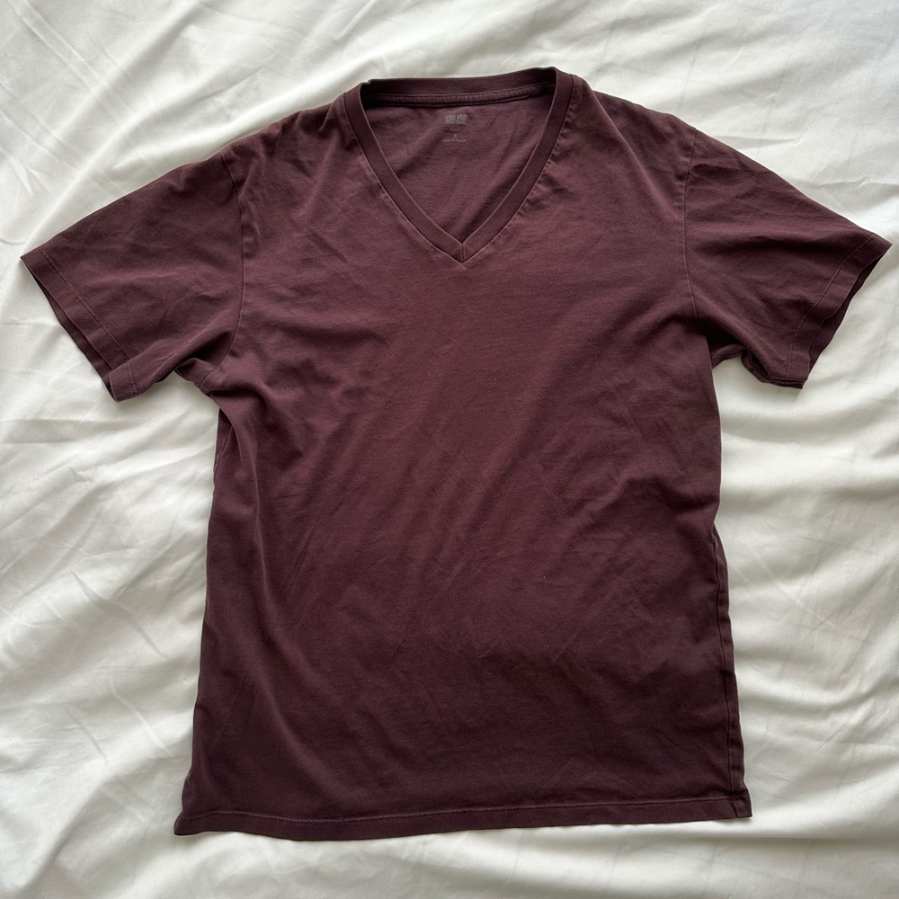 V-Neck T-Shirt UNIQLO Maroon Small